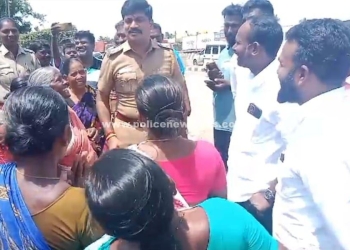 பெண்கள் தர்ணாவில் ஈடுபட்டதால் பரபரப்பு