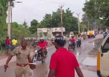 இருசக்கர வாகனம் மீது லாரி மோதி விபத்து