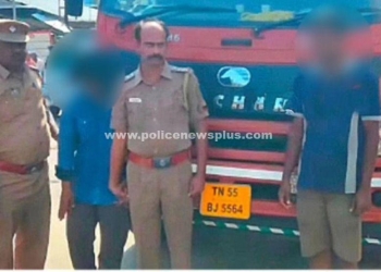 கோழி கழிவு ஏற்றி வந்த மூன்று பேர் கைது