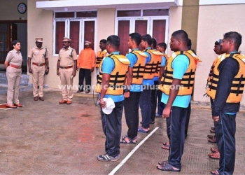 பேரிடர் மீட்பு குழுவினருக்கு துணை ஆணையர் அறிவுரை