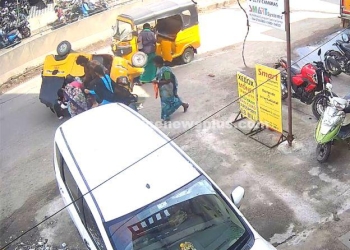 ஆட்டோ கவிழ்ந்து விபத்து