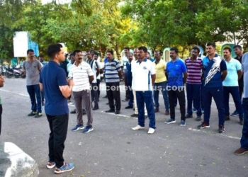 காவல்துறையினரின் உடற்பயிற்சியை பார்வையிட்ட எஸ்.பி