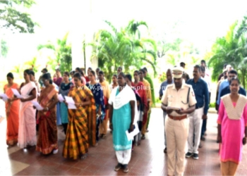 மனித உரிமைகள் தின உறுதிமொழி ஏற்கும் நிகழ்ச்சி