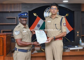 தலைமைக் காவலரை பாராட்டிய எஸ்.பி