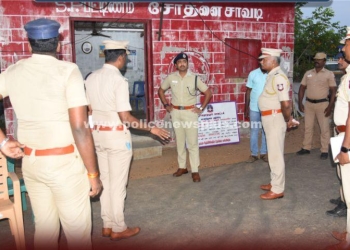 காவலர்களிடம் அறிவுரைகள் வழங்கிய எஸ்.பி