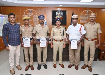 காவலர்களை பாராட்டிய மாநகர காவல் ஆணையர்