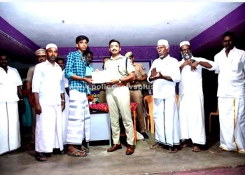 இளைஞர்களுடன் கலந்துரையாடிய எஸ்.பி