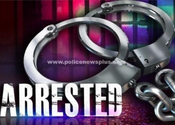 லாரியில் மணல் திருடிய இருவர் கைது