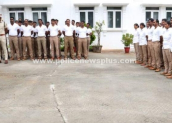 காவலர்களின் உடற்பயிற்சியை பார்வையிட்ட எஸ்.பி