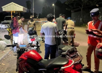 மாலை ரோந்துப் பணியை தீவிரமாக மேற்கொண்ட காவலர்கள்