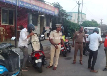 மாலை ரோந்துப் பணியை மேற்கொண்ட காவலர்கள்