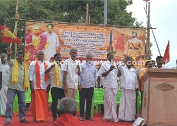 முன்னாள் மாணவர்கள் நலச் சங்கம் சார்பில் பொதுக்கூட்டம்