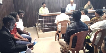 கோட்டாட்சியர் அலுவலகத்தில் அரசியல் கட்சி பிரமுகர்களுக்கு கூட்டம்