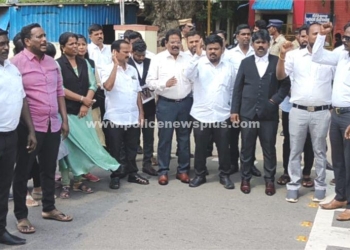 வழக்கறிஞர் சங்கத்தில் சார்பில் மாபெரும் கண்டன ஆர்ப்பாட்டம்