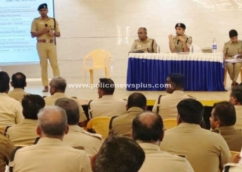 சரக காவல்துறை துணை தலைவர் தலைமையில் ஆலோசனைக் கூட்டம்