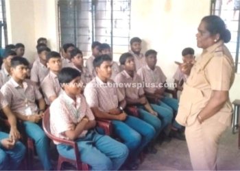 குற்றத்தடுப்பு பற்றி மாணவர்களுக்கு விழிப்புணர்வு கூட்டம்