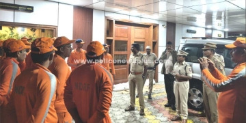 தேசிய பேரிடர் மீட்பு குழுவினரை பார்வையிட்ட எஸ்.பி