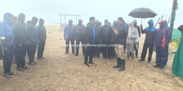 கடற்கரைக்கு நேரில் சென்று பார்வையிட்ட எஸ்.பி